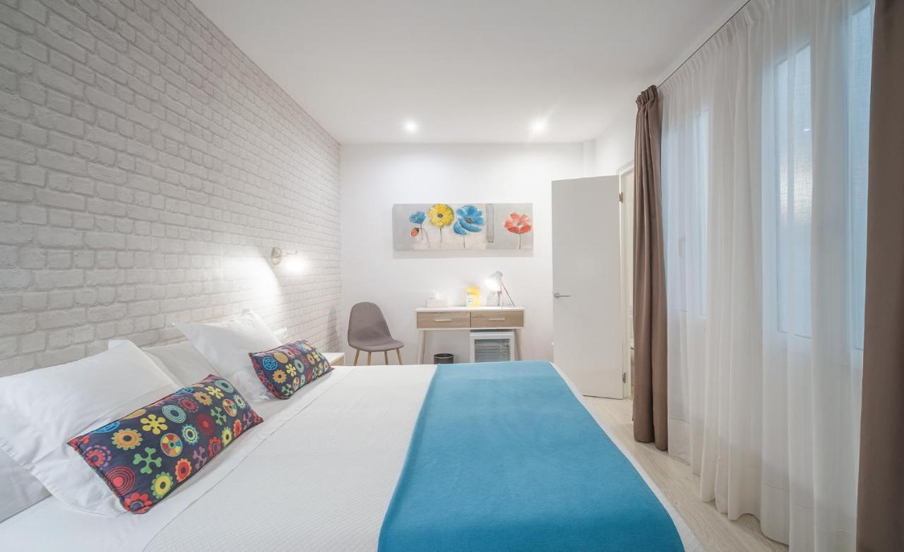 Hostal Menurka Ciutadella  Buitenkant foto