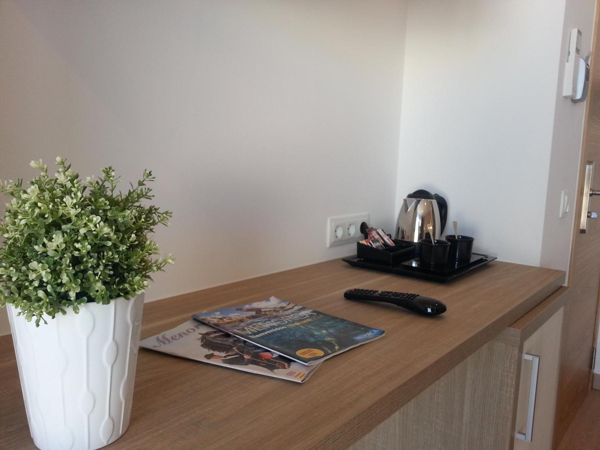 Hostal Menurka Ciutadella  Buitenkant foto