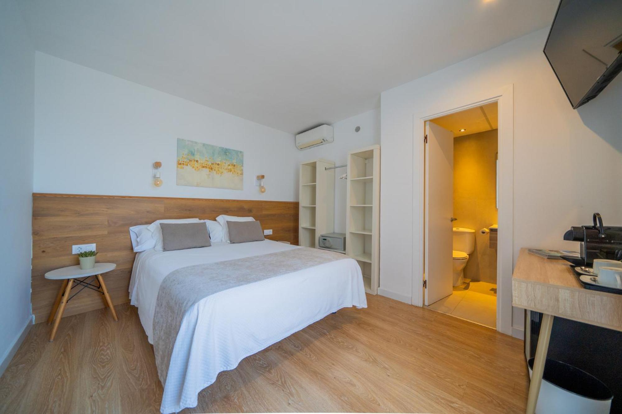Hostal Menurka Ciutadella  Buitenkant foto