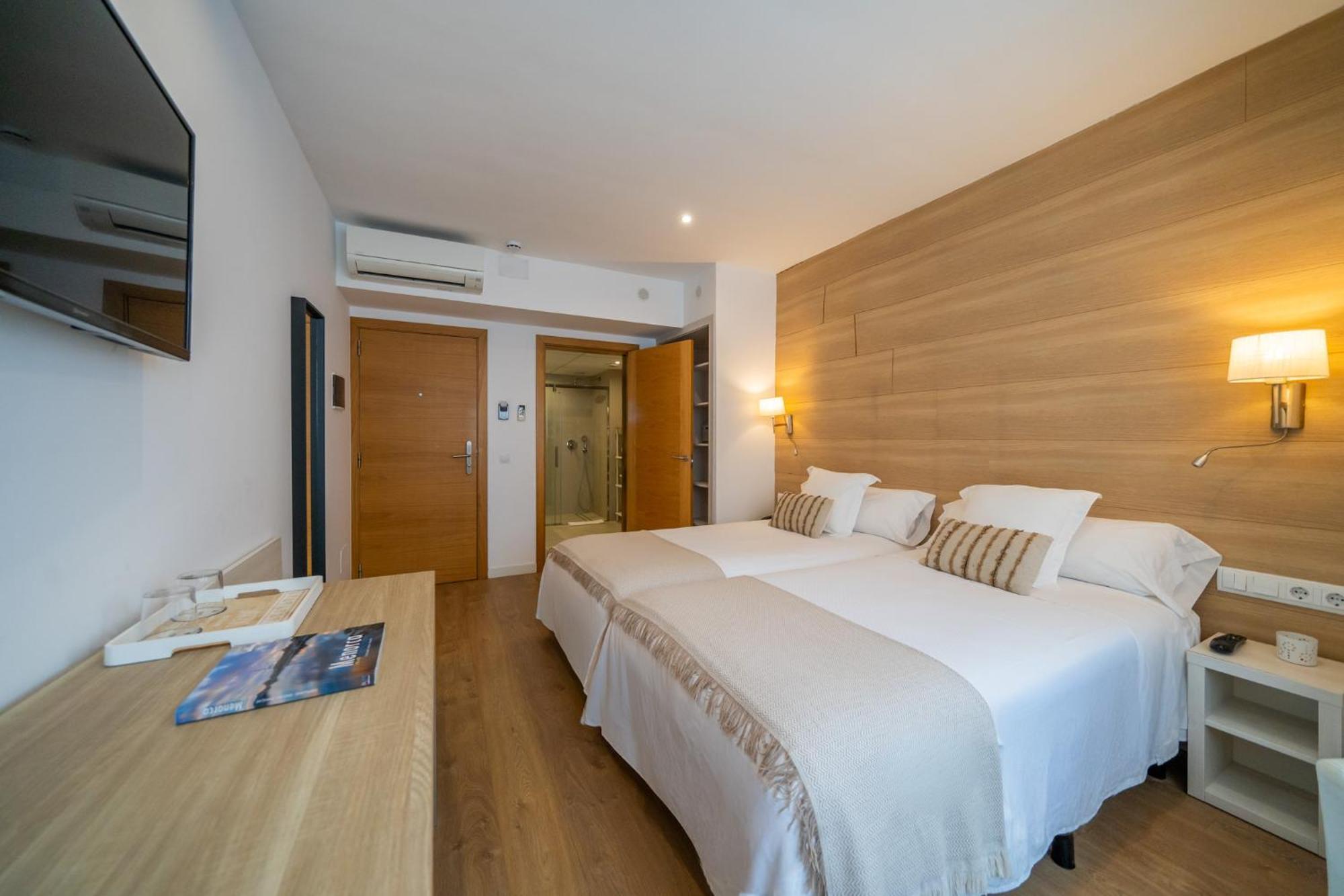 Hostal Menurka Ciutadella  Buitenkant foto