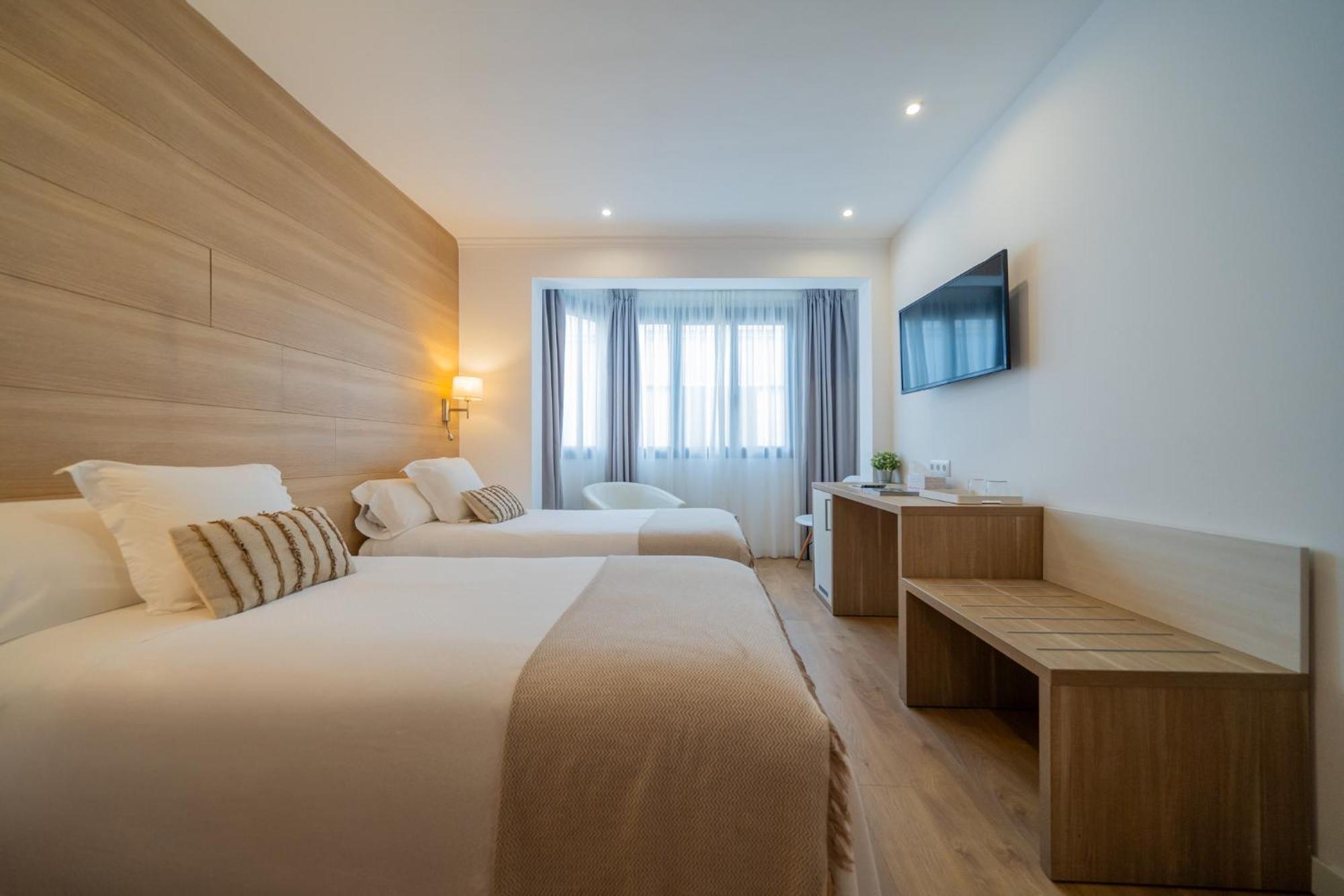 Hostal Menurka Ciutadella  Buitenkant foto