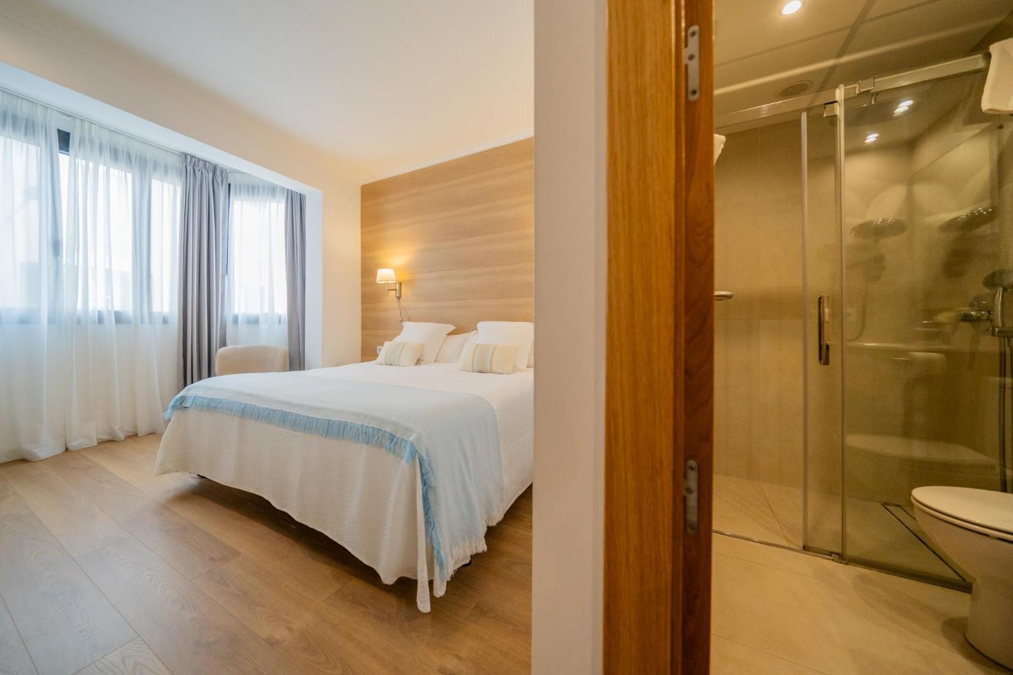 Hostal Menurka Ciutadella  Buitenkant foto