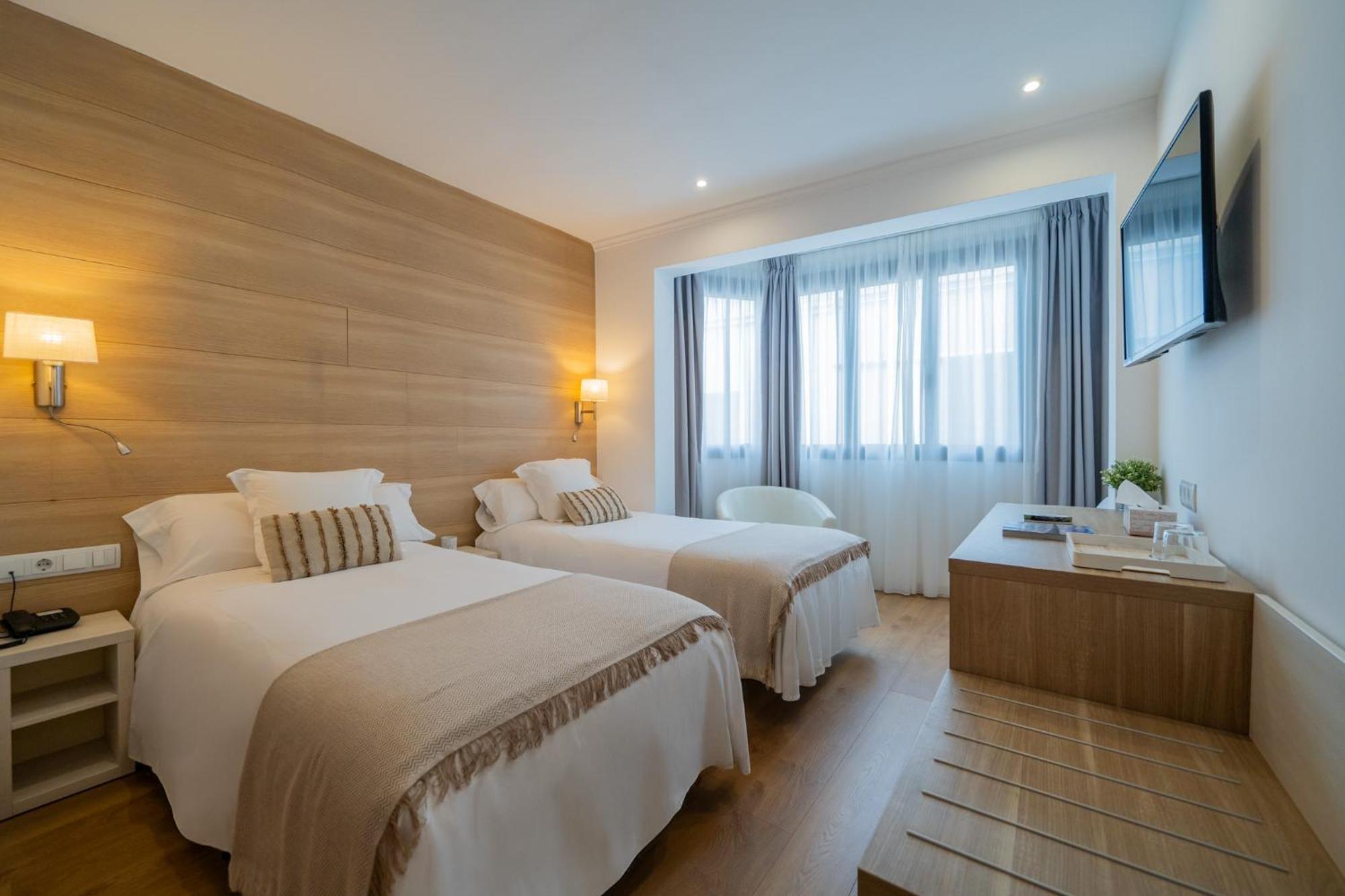 Hostal Menurka Ciutadella  Buitenkant foto