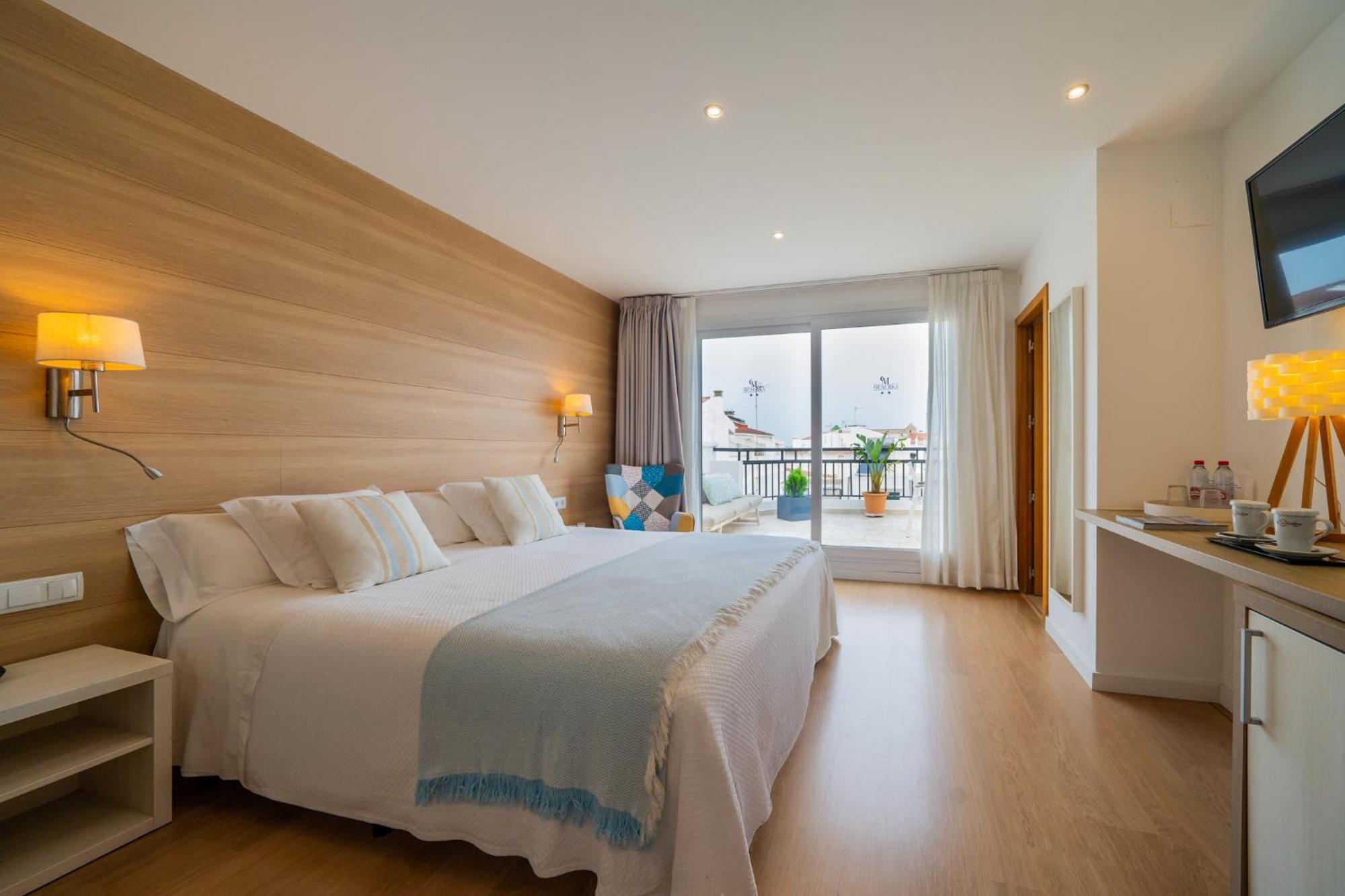 Hostal Menurka Ciutadella  Buitenkant foto
