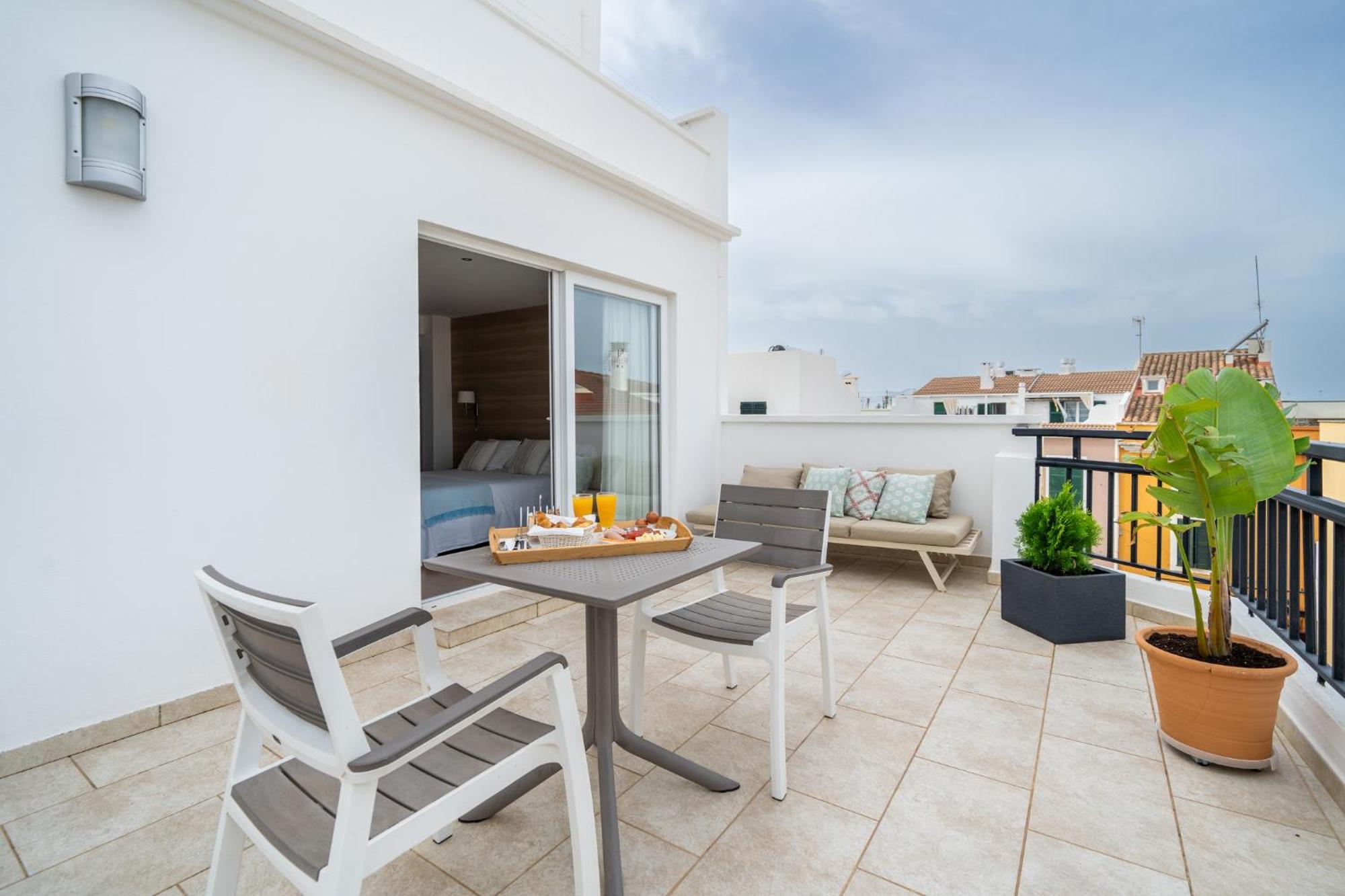 Hostal Menurka Ciutadella  Buitenkant foto