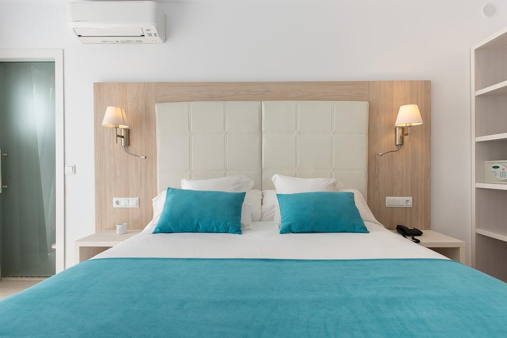 Hostal Menurka Ciutadella  Buitenkant foto